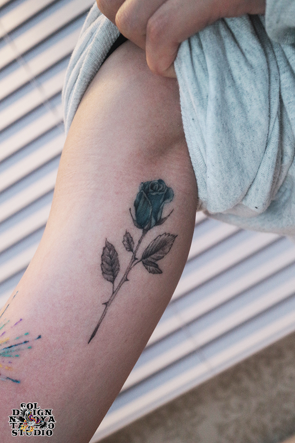 名古屋　タトゥー　女性